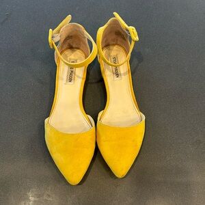 Steve Madden Bart Pointed Toe Flat-yellow microsuede